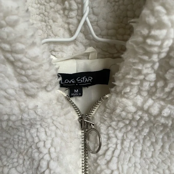 White puffer - Picture 2 of 2